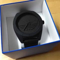 adidas腕時計のサムネイル