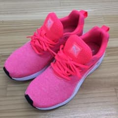 専用 PUMA スニーカーのサムネイル