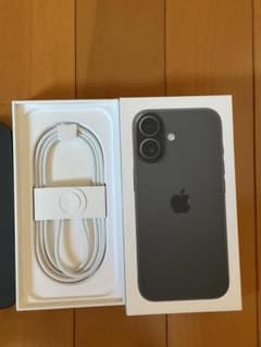 超美品Apple iPhone 17 256GB 本体 iFaceケース付のサムネイル