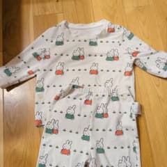 UNIQLO ミッフィー パジャマ 長袖 80cmのサムネイル
