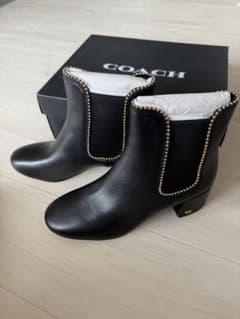 COACH ブラック レザー アンクルブーツ スタッズ付き サイズ8.5 - メルカリ