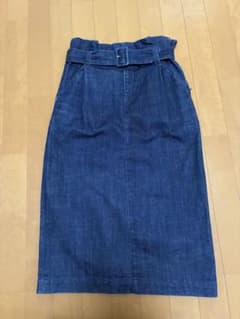 Saloon デニムタイトスカート ベルト付きのサムネイル