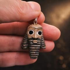 シュメール人　ペンダントトップ　古代文明　髭男のサムネイル