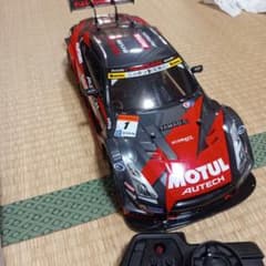 TAMIYA MOTUL AUTECH GT-R RCカー 本体のサムネイル
