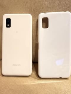 【美品】AQUOS wish3 ホワイト本体　のみ　スマホ　SIMフリーのサムネイル