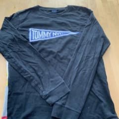 TOMMY 長袖シャツ M 黒 大学風デザインのサムネイル
