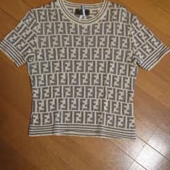 FENDI フェンディ半袖のトップスのサムネイル