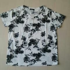 たぬーさん専用 モノクロ 花柄 Tシャツのサムネイル