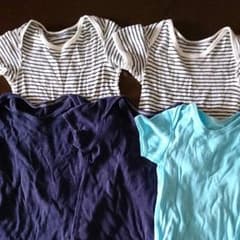 ユニクロ  ロンパース  肌着  80サイズのサムネイル