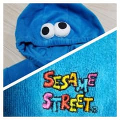 ハロウィンならお急ぎください☆コムサ　クッキーモンスター　ロンパースのサムネイル