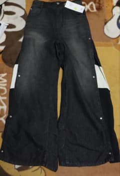 ワイドレッグ デニムパンツ ブラック・ホワイトのサムネイル