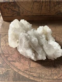 龍脈の精髄 九州産虹入り水晶クラスター抜群の透明度 - メルカリ