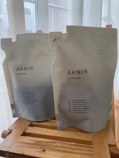 AKNIR  アクニー　薬用ヘアシャンプー&トリートメントのサムネイル
