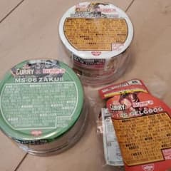 ガンダム、ゲルググ、ザク２　日清カップヌードルのおまけのサムネイル