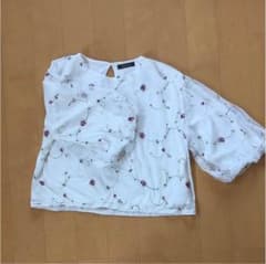 刺繍ブラウスのサムネイル