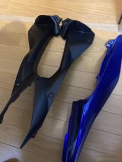 yzf-r25 インナーフェンダー2つのサムネイル