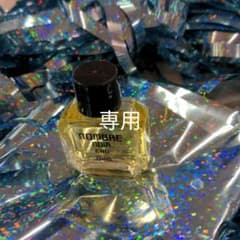 ノンブルノワール　オードパルファム　ミニボトルのサムネイル