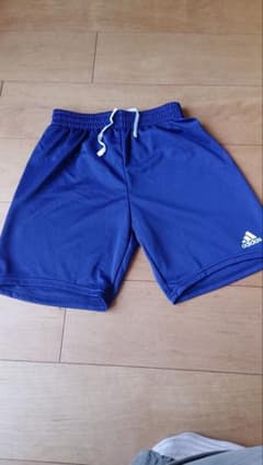 アディダス　トレーニングウェア　ハーフパンツ150のサムネイル