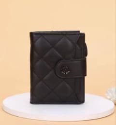 【未使用品】 週末SALE！⭐早い者勝ち！︎キルティング ブラック 二つ折り財布 ブラック キルティング 二つ折り財布 - メルカリ