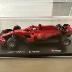 Bburago Ferrari SF71H S. Vettel ミニカーのサムネイル