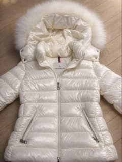 香*様 美品　MONCLER モンクレールダウン F20931A54002 ファ 美品 MONCLER モンクレールダウン F20931A54002 ファー 白 - メルカリ
