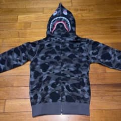 希少 A BATHING APE シャークパーカー カモ柄