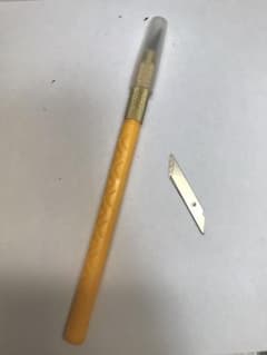 デザインナイフ 替刃つきのサムネイル