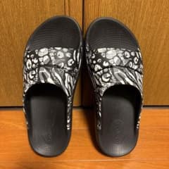 ウーフォス リカバリーサンダルのサムネイル