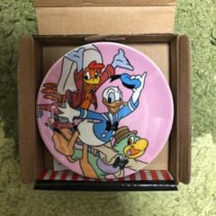 【値下げ】shop Disney 1周年記念　オリジナル豆皿　三人の騎士のサムネイル