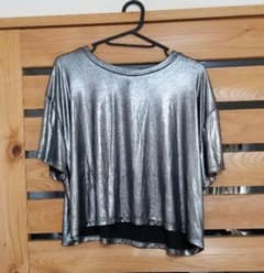 H&M トップスのサムネイル