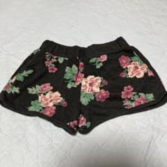 ショートパンツ★花柄　Sサイズ★のサムネイル