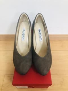 お値下げ‼️パンプス　7cm グレー　チャンキーヒールのサムネイル