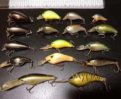 バス釣りルアー　クランク色々16点(ジャンク)のサムネイル