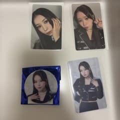 ME:I 笠原桃奈（MOMONA）トレーディングカード 缶バッジ セットのサムネイル