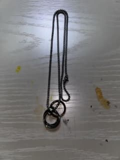 リングモチーフ ネックレス ブラック ゴールドのサムネイル