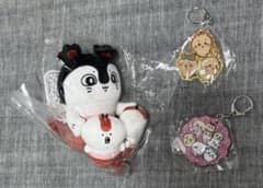 映画ちいかわ　デスクトップから見守るひっかけぬいぐるみ　セイレーン　ラメアクキーのサムネイル