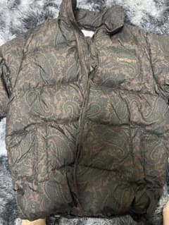 Carhartt WIP ペイズリー柄 ダウンジャケット Mサイズのサムネイル