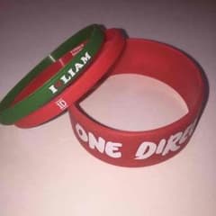 《美品》One directionゴム製ブレスレットのサムネイル