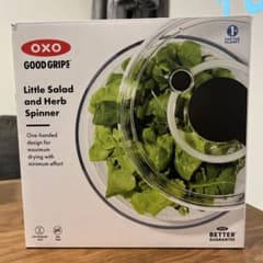【新品未使用】OXO サラダスピナー 小のサムネイル