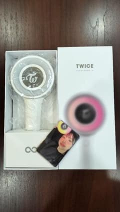 TWICE ペンライト ホワイト メンバーカード付きのサムネイル