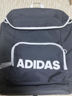 adidasリュックサックのサムネイル