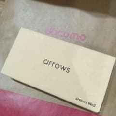 arrows We3 F-52G ブラック 本体のサムネイル