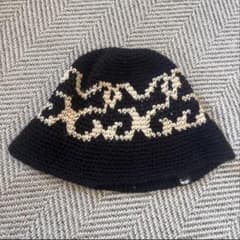 Stussy ニット帽 黒・ベージュ 編み込み Stussy ニット帽 黒・ベージュ 編み込み - メルカリ