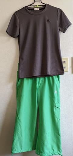 lecoqのTシャツと七分丈パンツのサムネイル