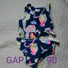 ピッピ様専用        GAP 女の子 水着 80-90のサムネイル