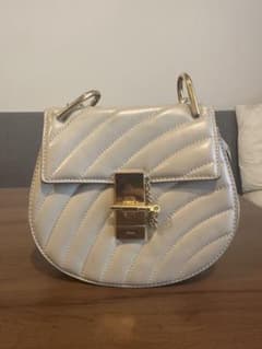 【Chloe】ショルダーバック　ベージュ×ゴールドのサムネイル