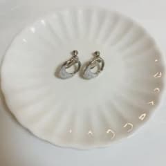 イヤリングのサムネイル