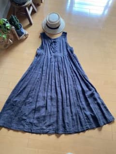 ネストローブのジャンバースカートのサムネイル