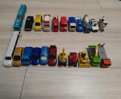 トミカ ミニカー まとめ売り 22台セット - メルカリ