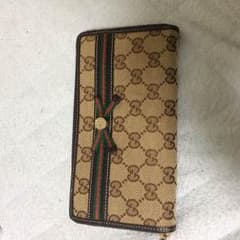 長財布のサムネイル